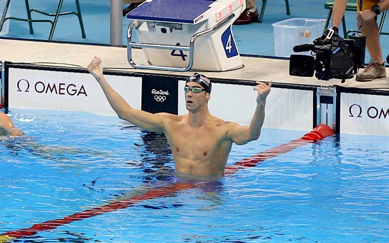 Michael Phelps in pool
