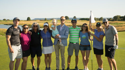 Group photo from Hole 72 Fundraiser at King Links